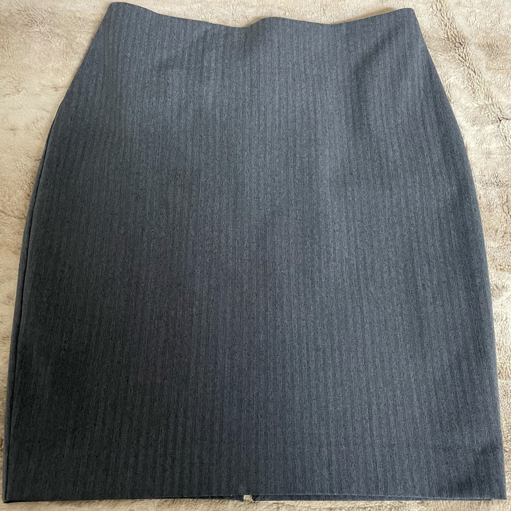 Express knee length skirt, size 8